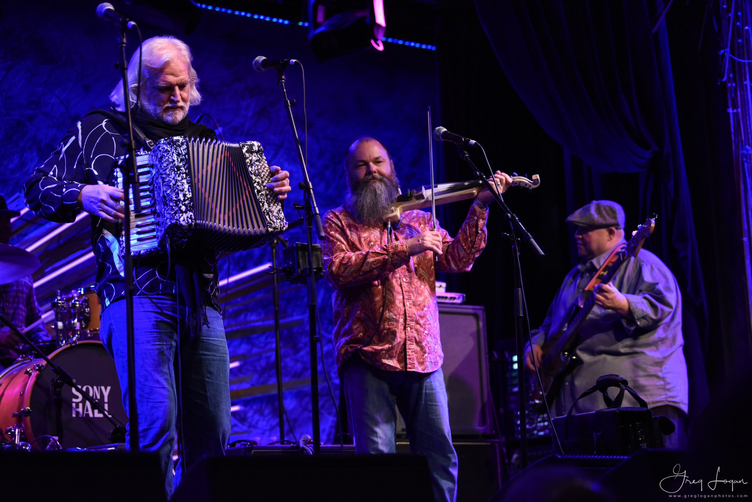 tab benoit tour bus